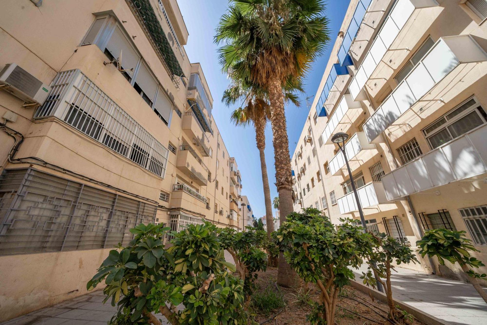 Piso Amplio Cerca De Zapillo Playa A2s Apartamento